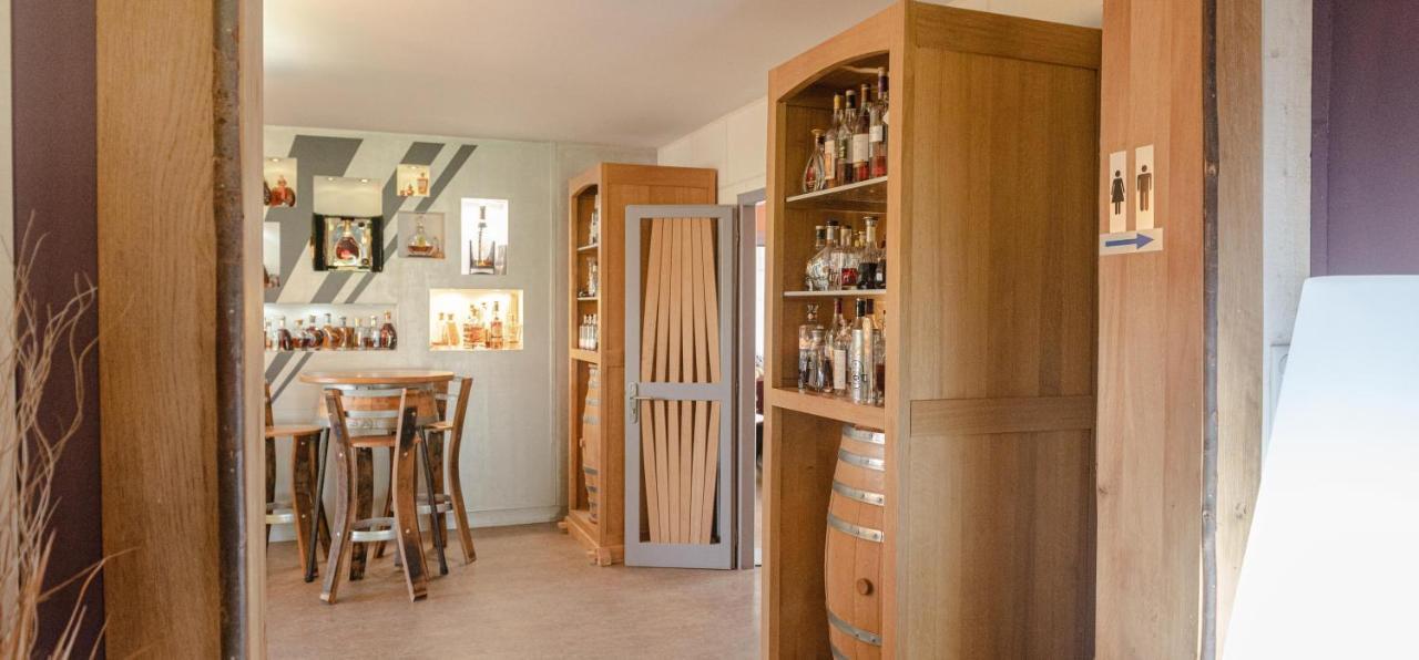 Logis Hotel Restaurant L'Essille Bassac Экстерьер фото