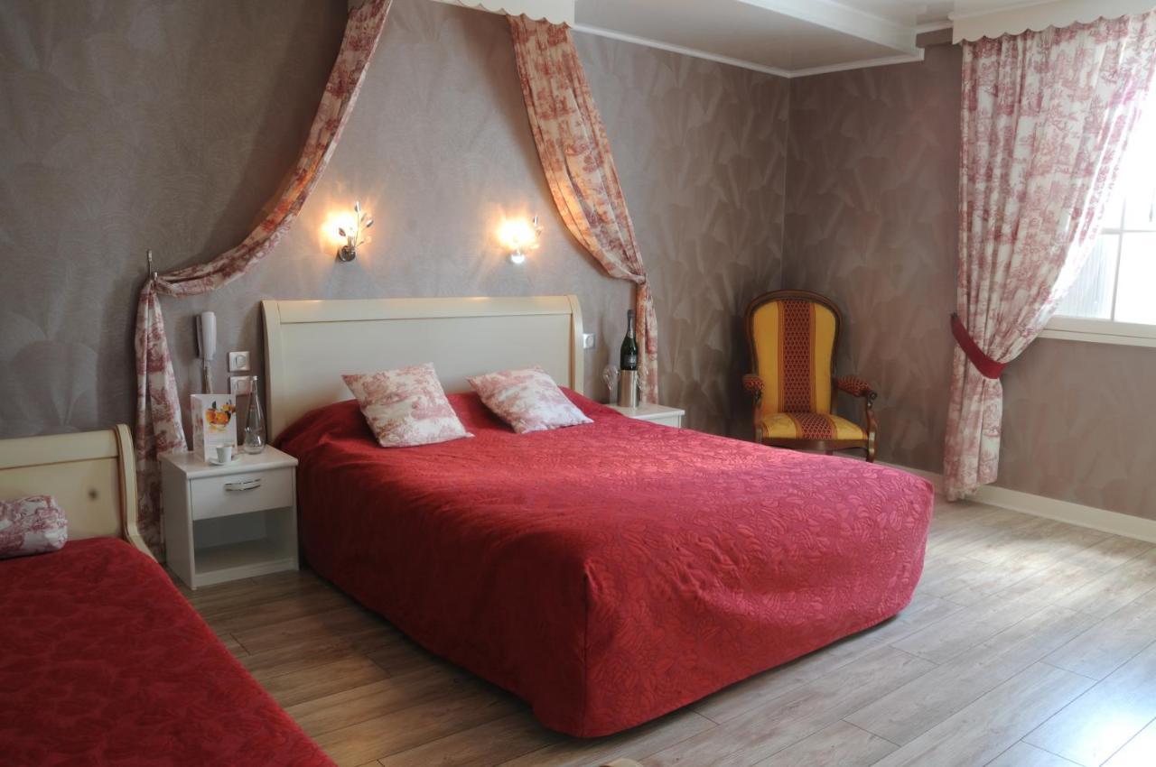 Logis Hotel Restaurant L'Essille Bassac Экстерьер фото